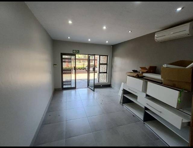 BUSINESS PROPERTY TO RENT IN HALFWAY HOUSE